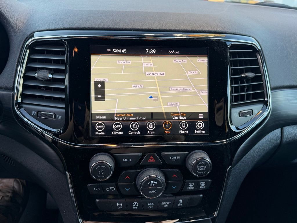 Used 2020 Jeep Grand Cherokee Altitude image 12