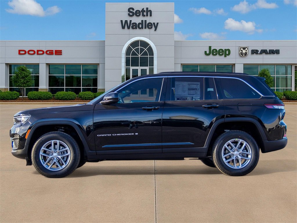 New 2025 Jeep Grand Cherokee Laredo X image 4