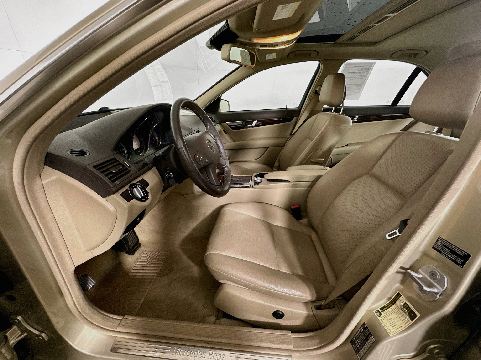 Used 2010 Mercedes-Benz C 300 4MATIC Sedan image 13