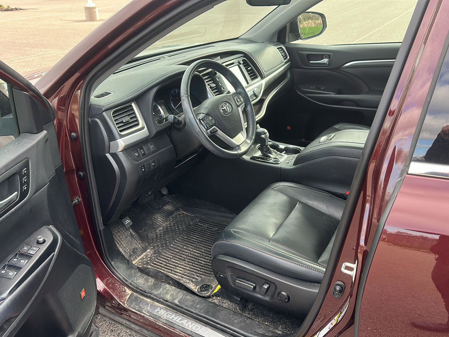 Used 2019 Toyota Highlander Limited image 8