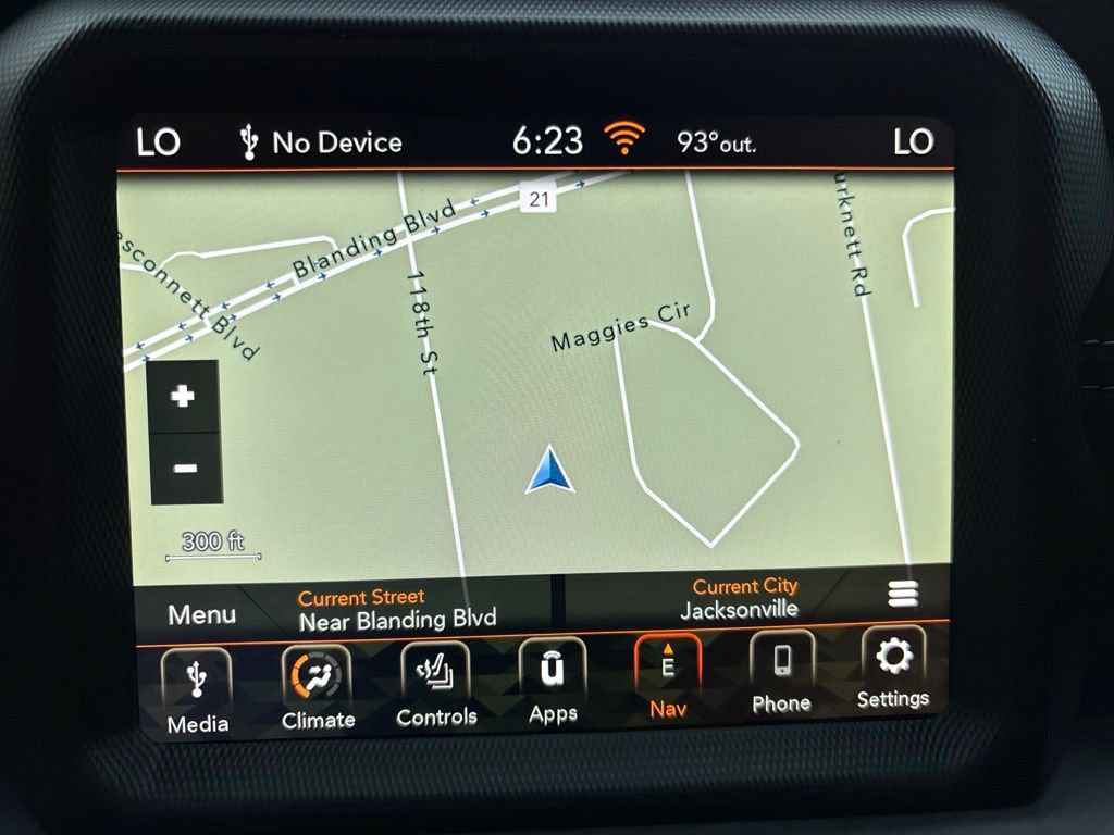 Used 2022 Jeep Wrangler Unlimited Sahara w/ Cold Weather Group AWD/4WD image 7