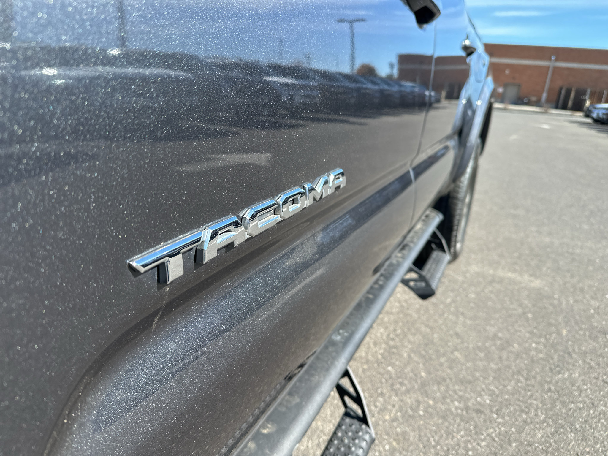 Used 2019 Toyota Tacoma TRD Sport AWD/4WD image 10