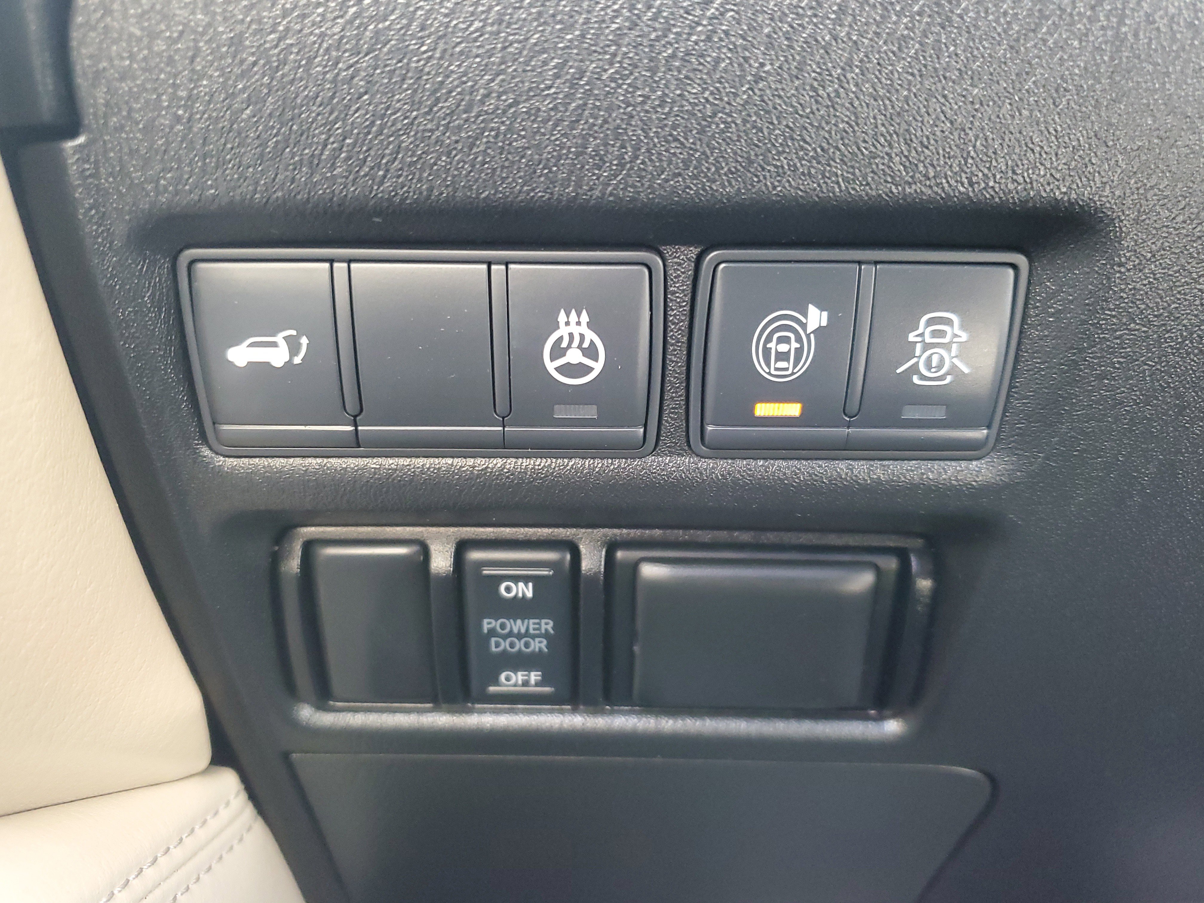 Used 2020 Nissan Armada Platinum w/ Captain's Chairs Package image 27