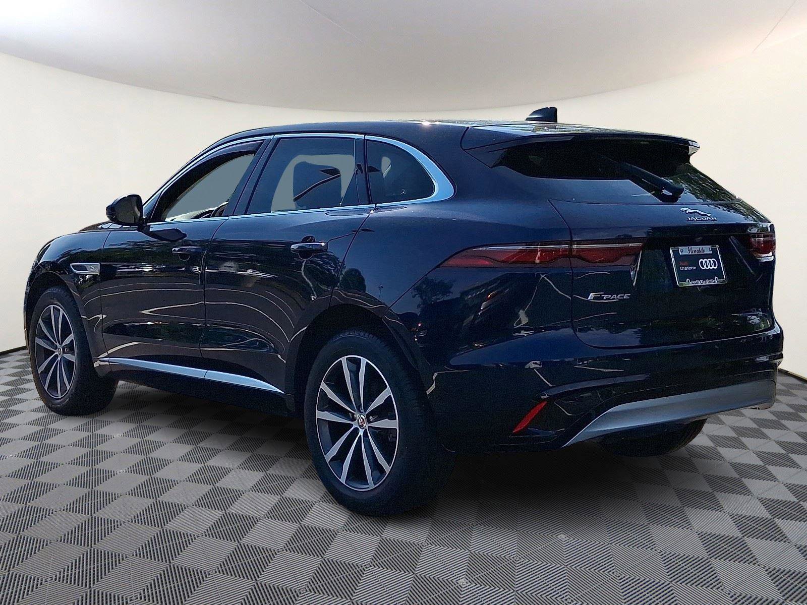Used 2022 Jaguar F-PACE S AWD/4WD image 4