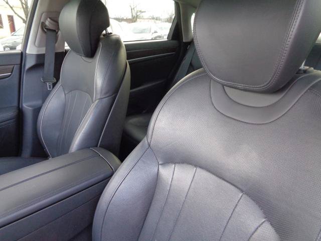 Used 2017 Genesis G80 3.8 RWD image 34