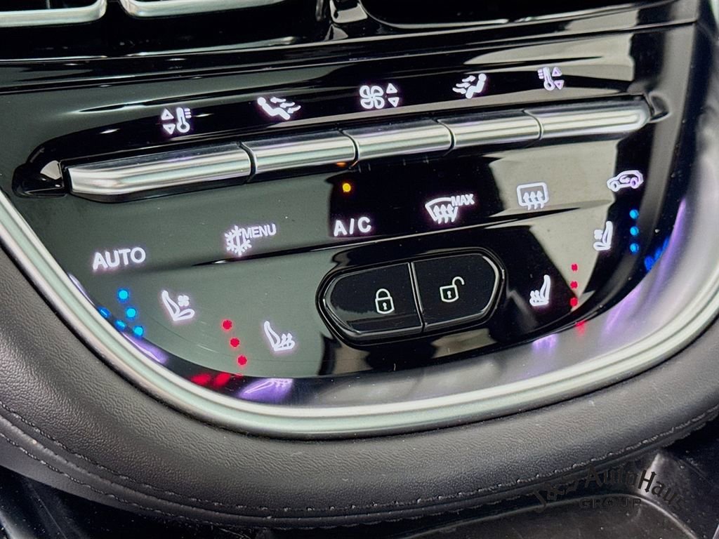 Used 2022 Aston Martin DBX image 27