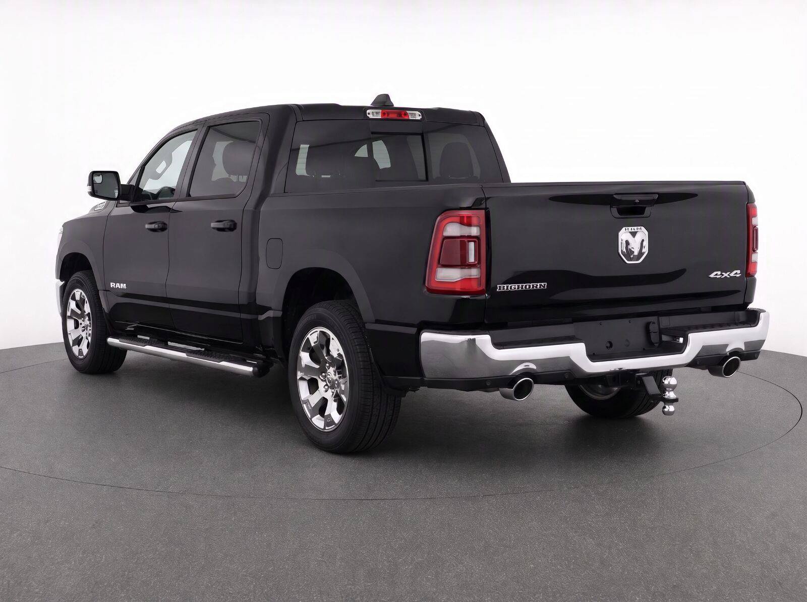 Used 2022 RAM 1500 Big Horn AWD/4WD image 3