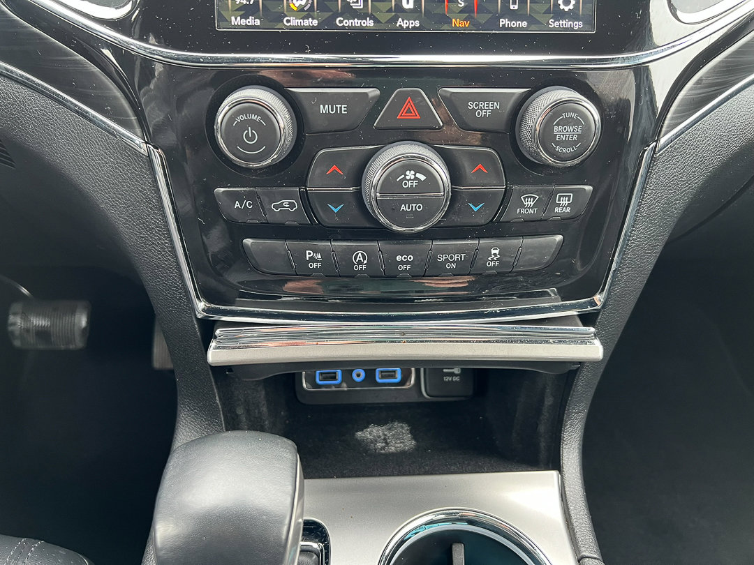 Used 2021 Jeep Grand Cherokee Limited w/ Trailer Tow Group IV AWD/4WD image 22