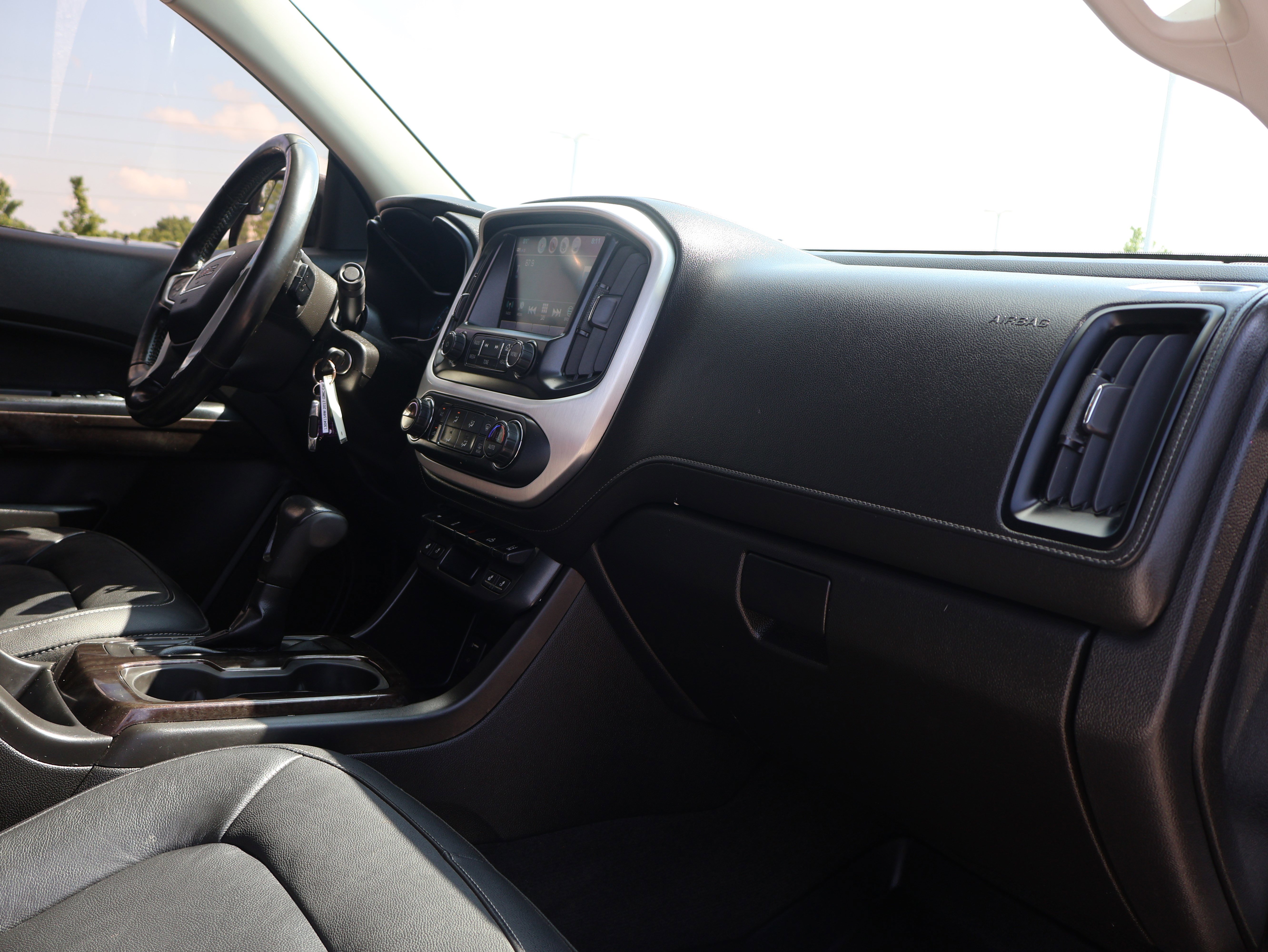 Used 2017 GMC Canyon SLT w/ Driver Alert Package AWD/4WD image 9