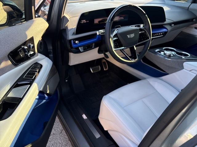 Used 2025 Cadillac Optiq Luxury 1 w/ LPO, Floor Liner Package AWD/4WD image 6