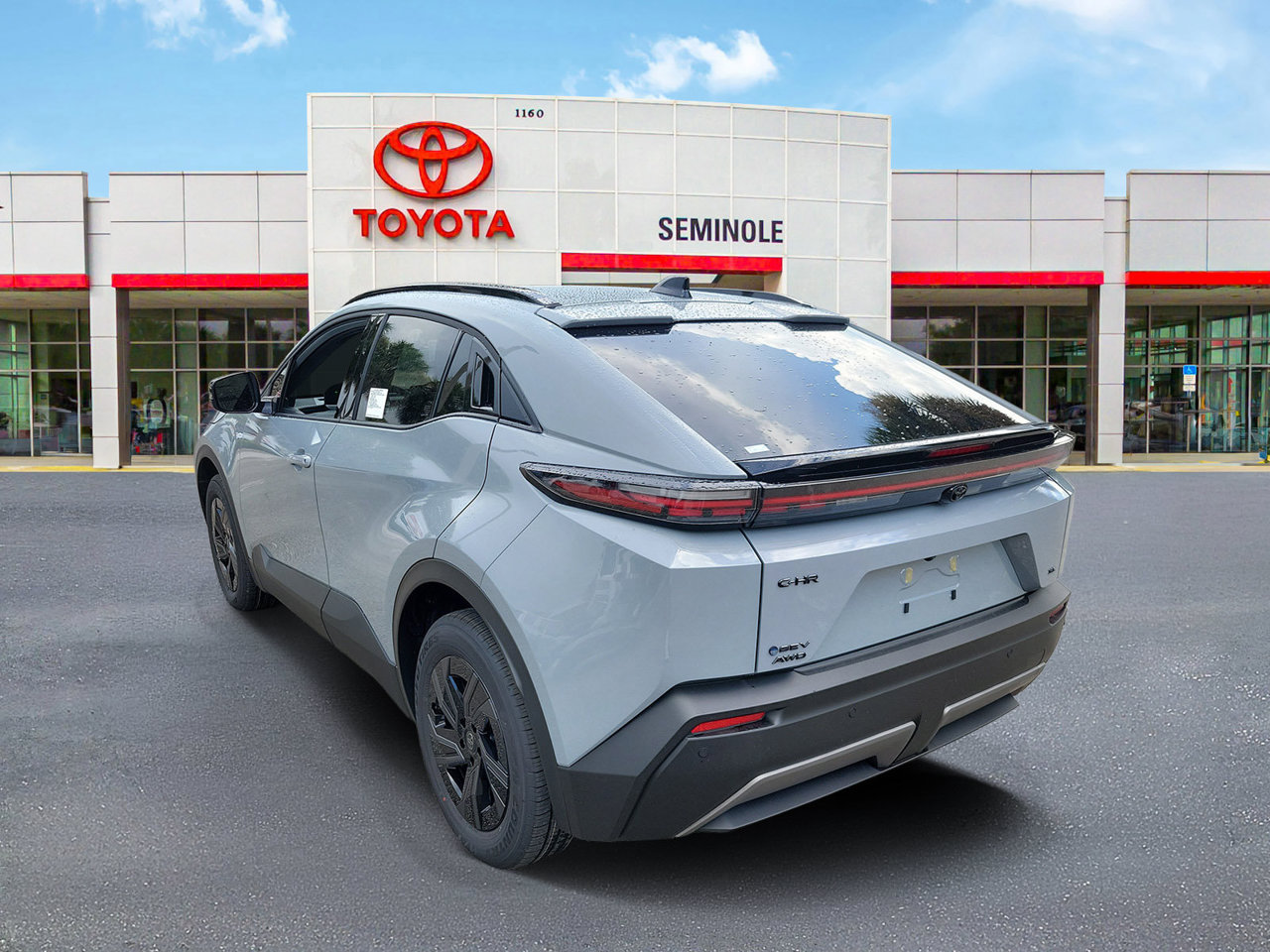 Used 2026 Toyota C-HR w/ Cold Weather Package AWD/4WD image 4