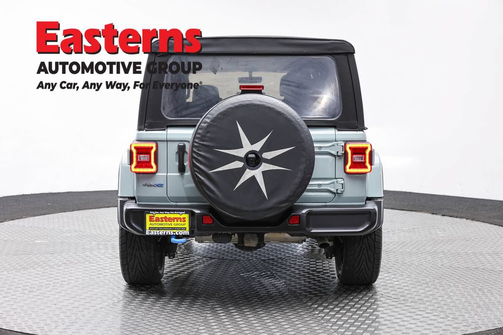Used 2023 Jeep Wrangler Unlimited Sahara w/ Cold Weather Group AWD/4WD image 6