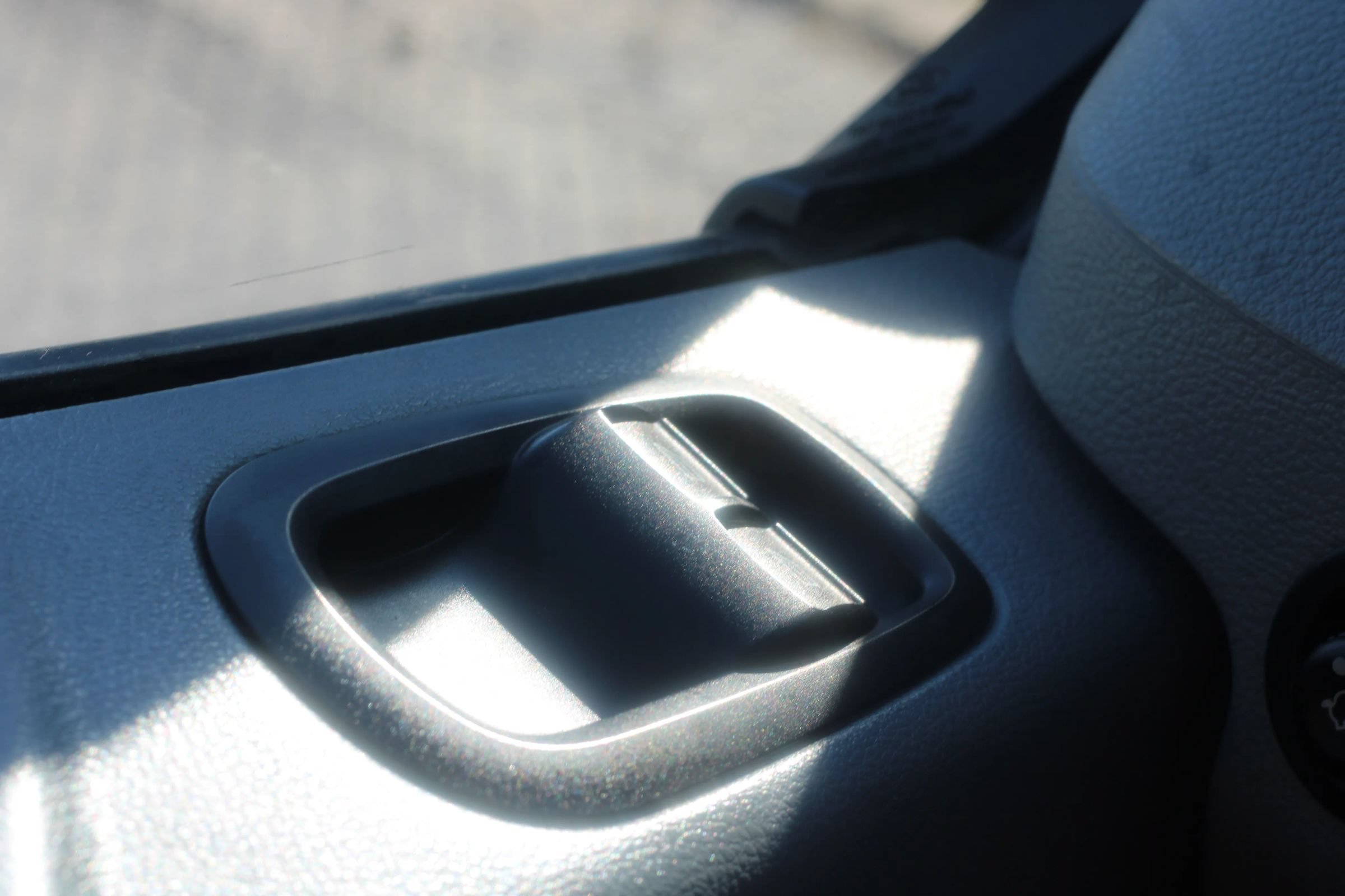 Used 2015 Ford Transit 250 130 Low Roof RWD image 17