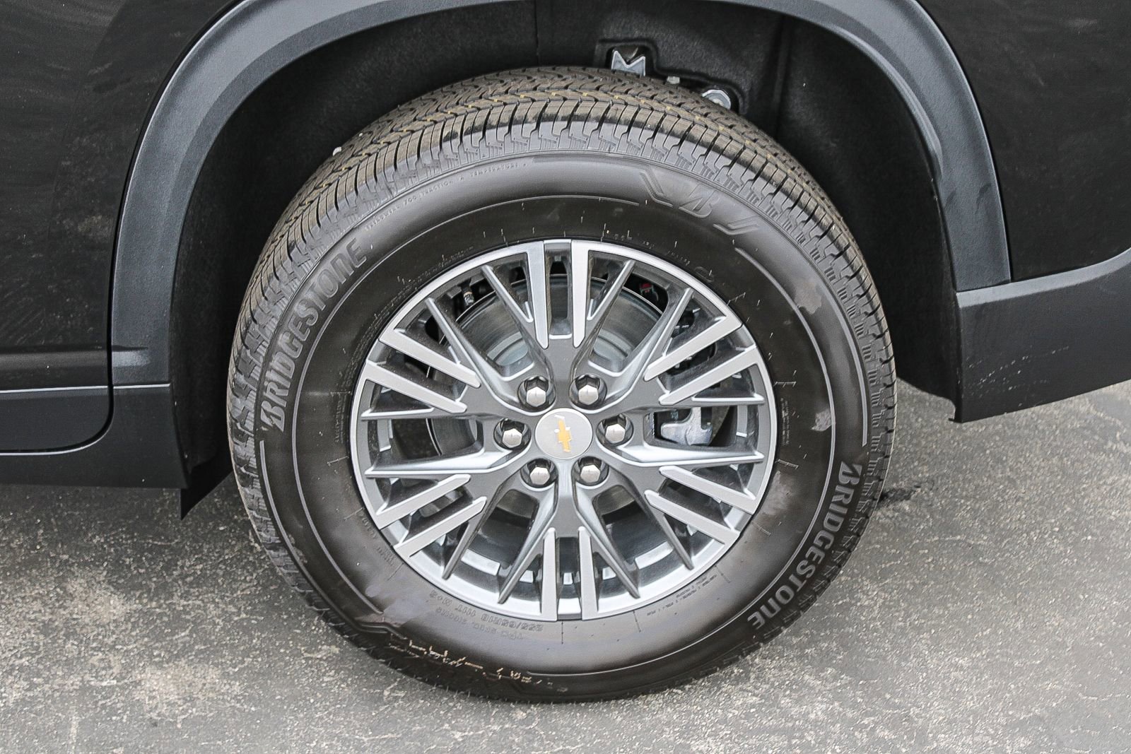 New 2026 Chevrolet Traverse LT w/ Driver Confidence Package FWD image 6