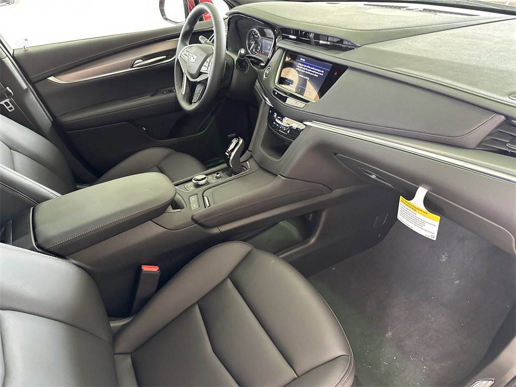 New 2025 Cadillac XT5 Luxury image 35