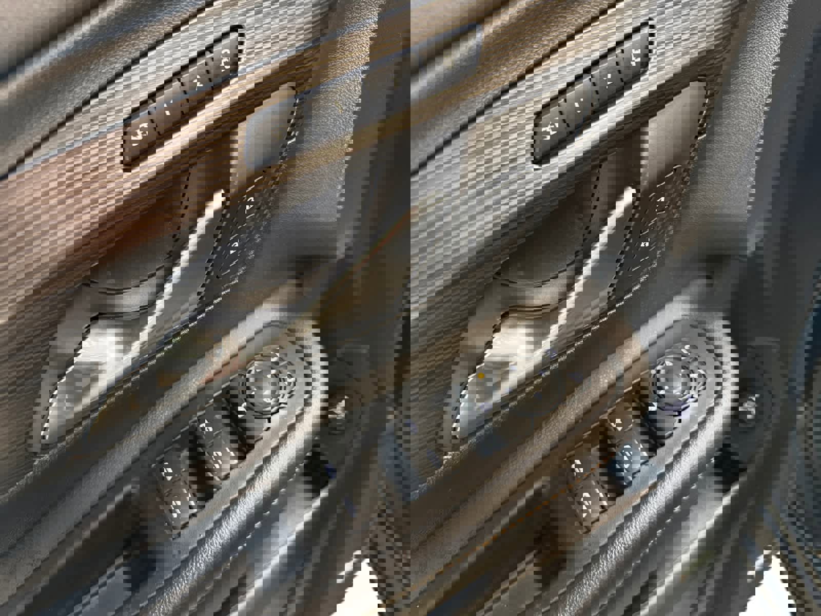 Used 2018 GMC Terrain SLE w/ Driver Convenience Package image 9