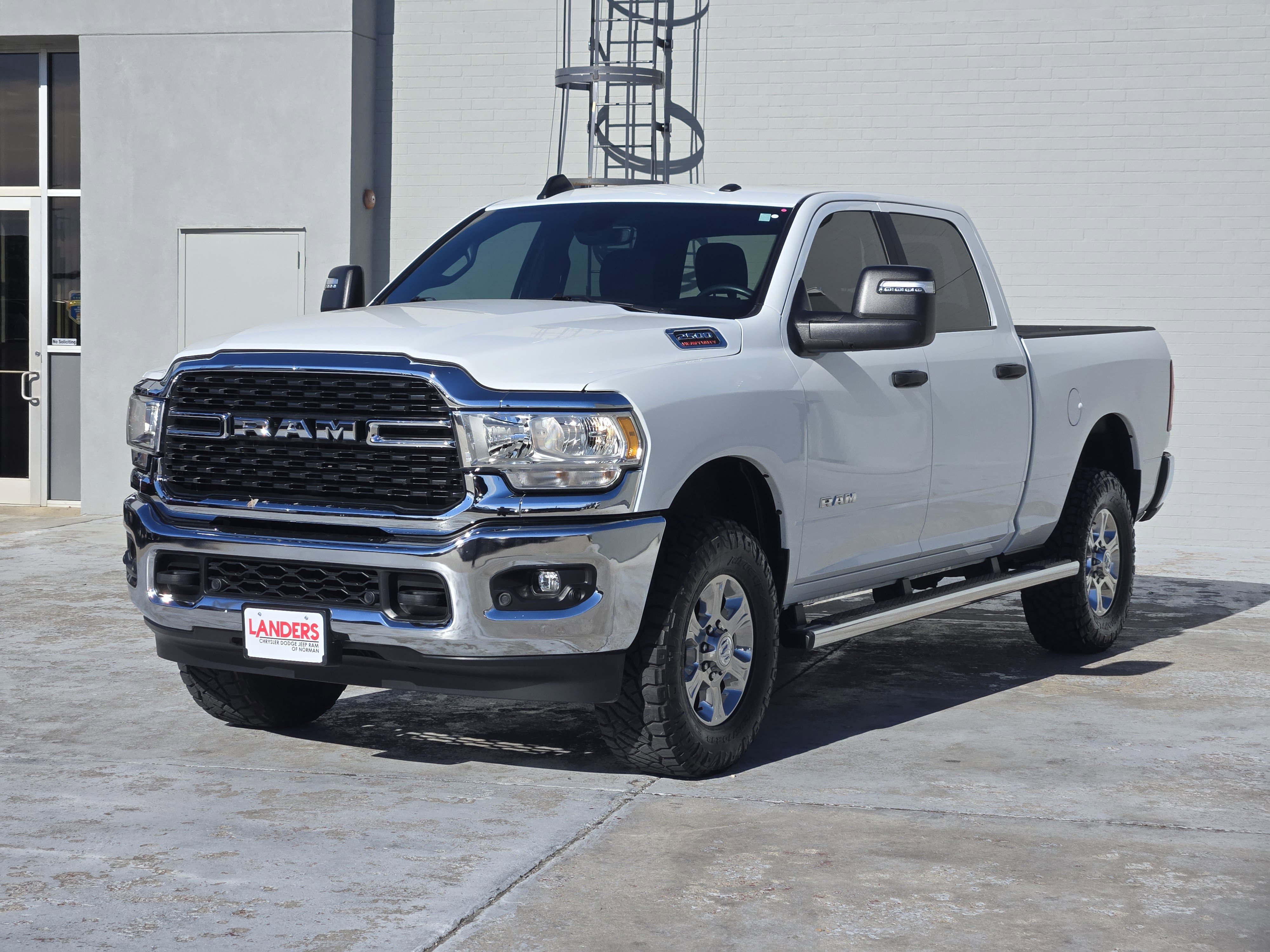 Used 2024 RAM 2500 Big Horn w/ Heated Seats & Wheel Group image 4