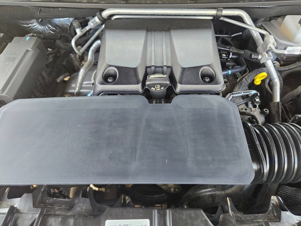 Certified 2024 Chevrolet Colorado ZR2 w/ ZR2 Convenience Package III AWD/4WD image 29