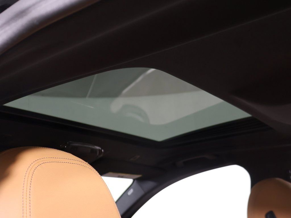 Used 2022 BMW 530i xDrive w/ M Sport Package image 18