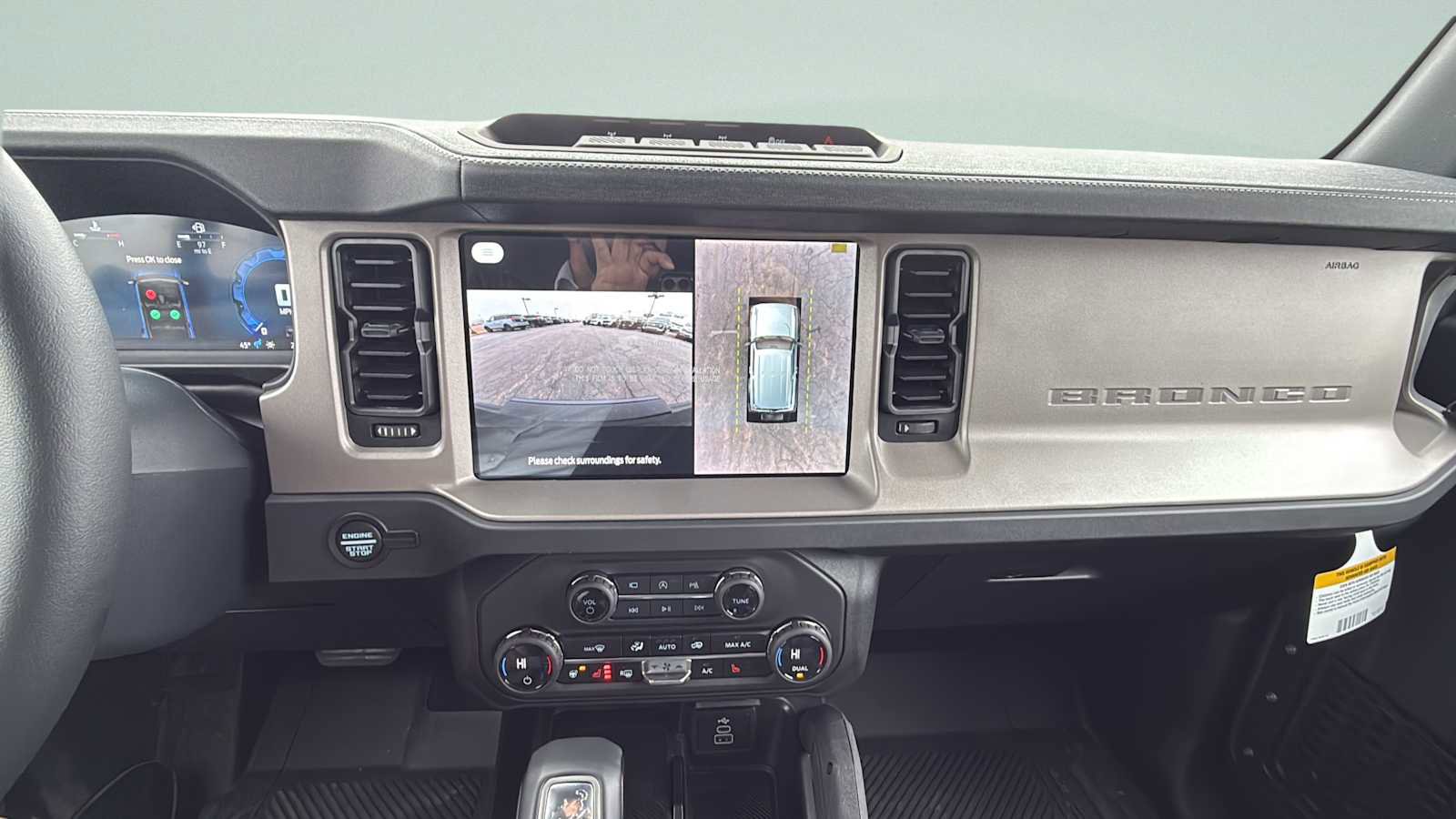 New 2026 Ford Bronco Outer Banks w/ Sasquatch Package image 17