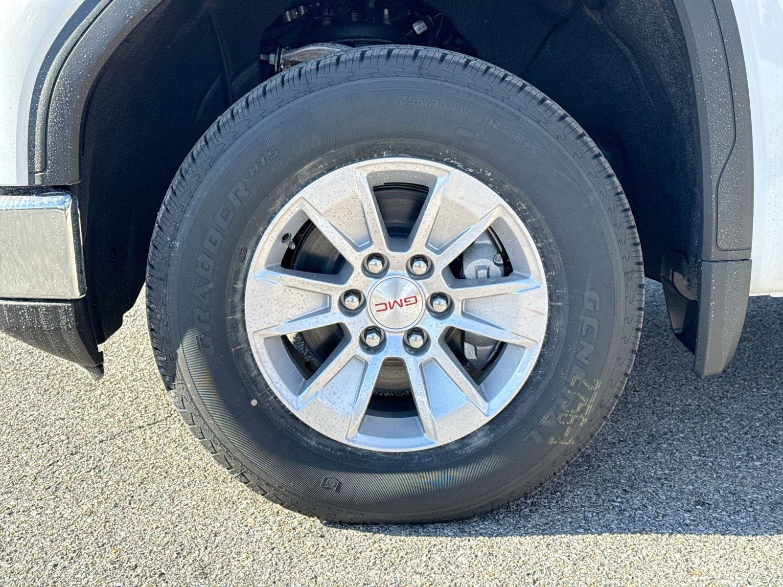 New 2026 GMC Sierra 1500 SLE image 12