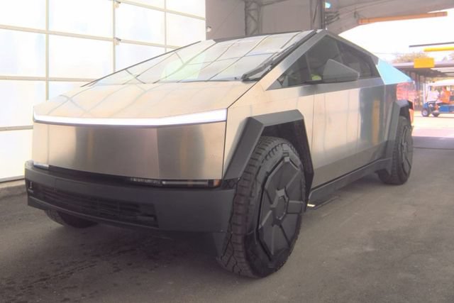 Used 2025 Tesla Cybertruck 2WD Crew Cab
