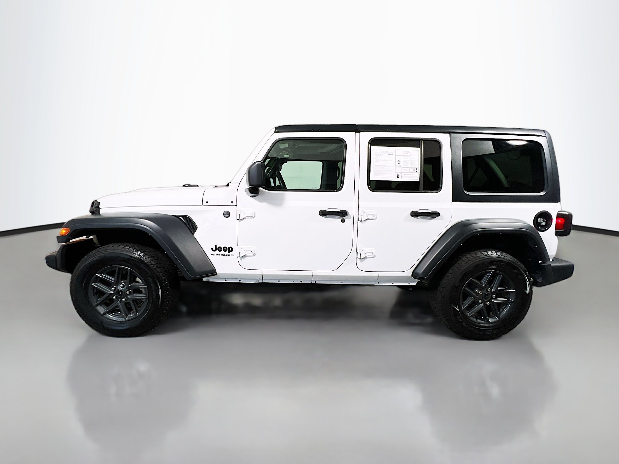 Used 2024 Jeep Wrangler Unlimited Sport AWD/4WD image 9