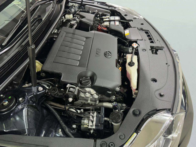 Used 2018 Toyota Avalon Limited image 53