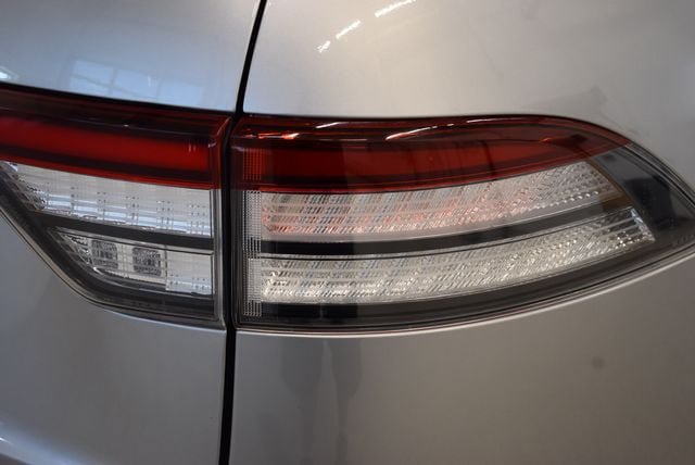 Used 2020 Lincoln Aviator Reserve w/ Equipment Group 202A AWD/4WD image 12