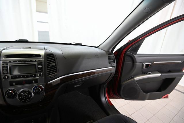 Used 2010 Hyundai Santa Fe SE image 24
