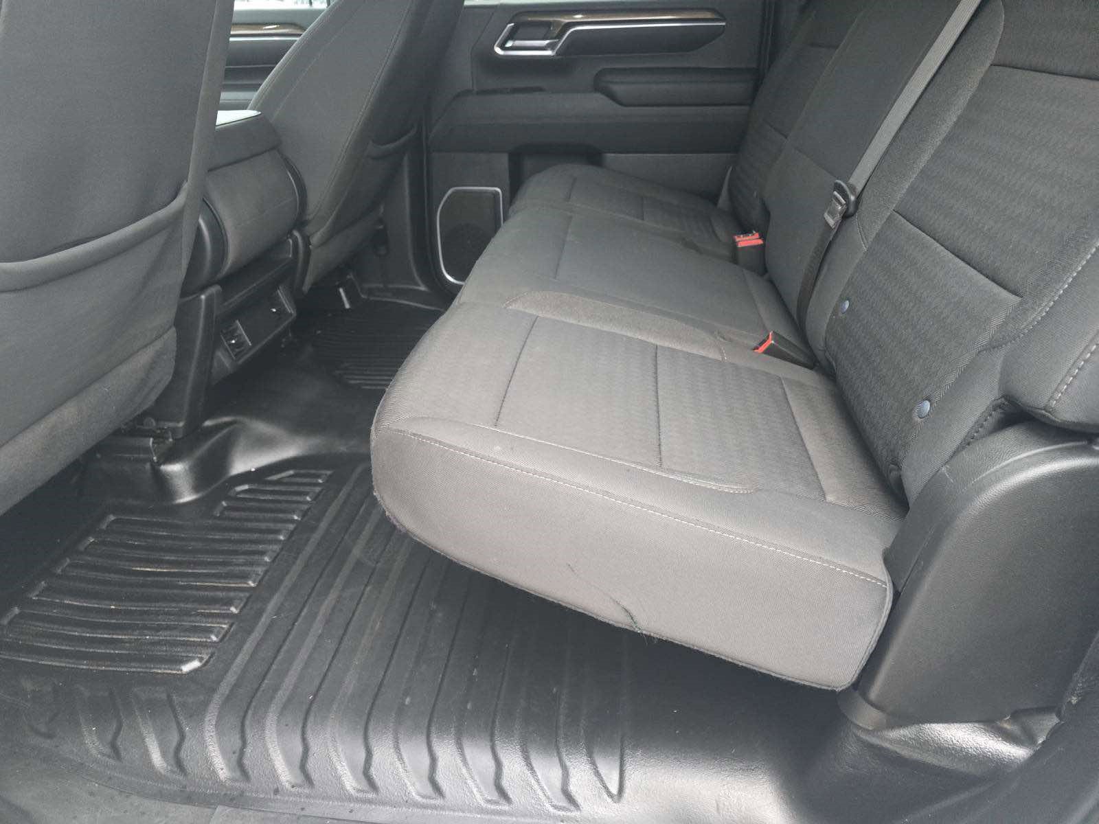 Used 2024 Chevrolet Silverado 3500 LT image 11