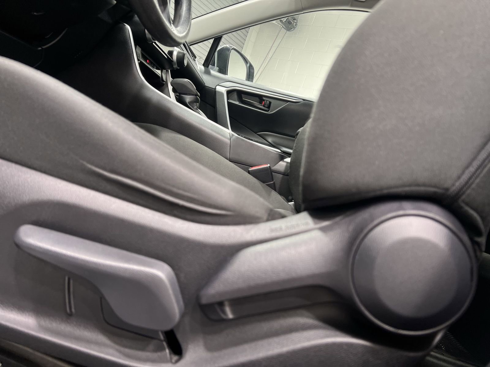 Used 2023 Toyota RAV4 LE image 12