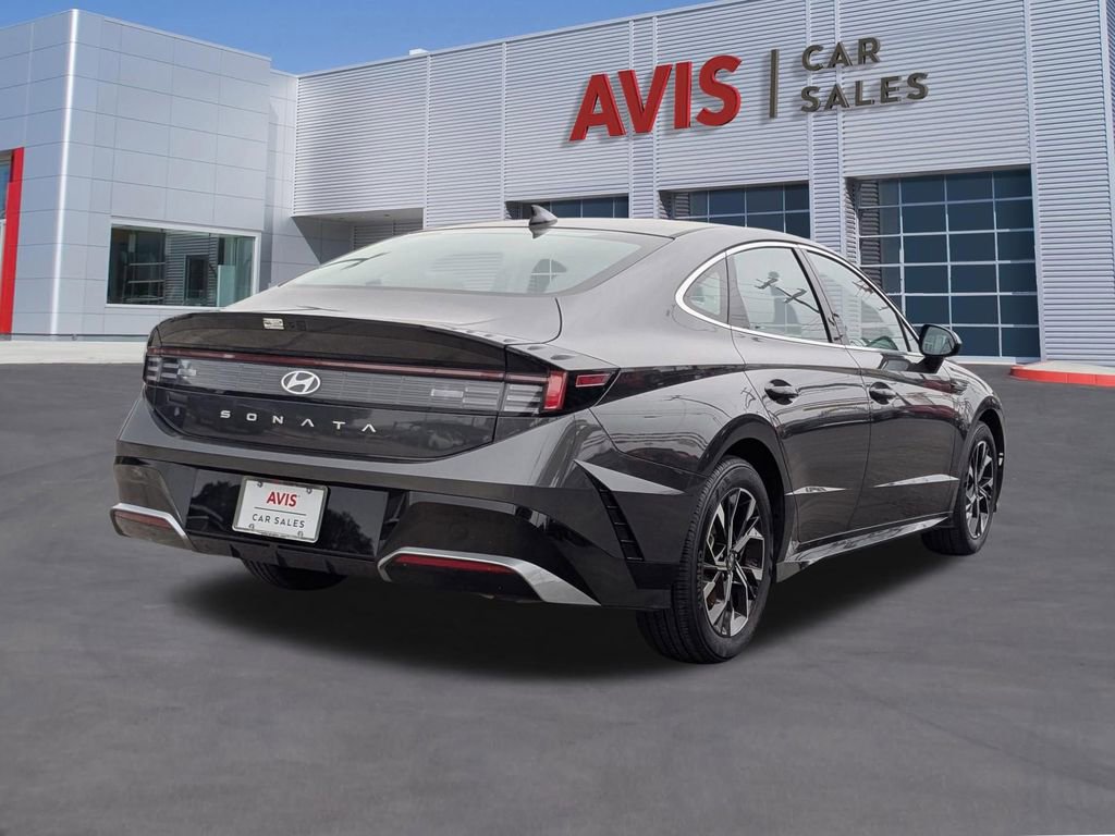 Used 2025 Hyundai Sonata SEL FWD image 6
