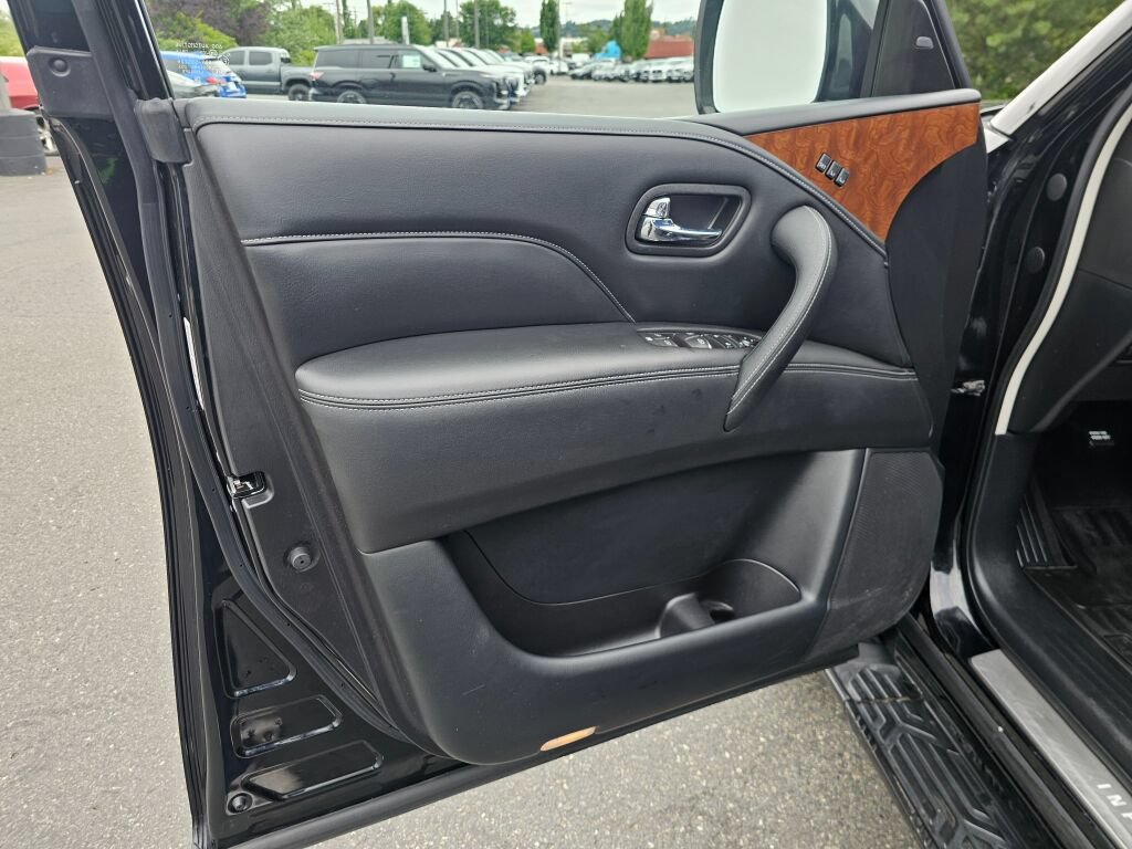 Used 2019 INFINITI QX80 Luxe w/ Proassist Package AWD/4WD image 25