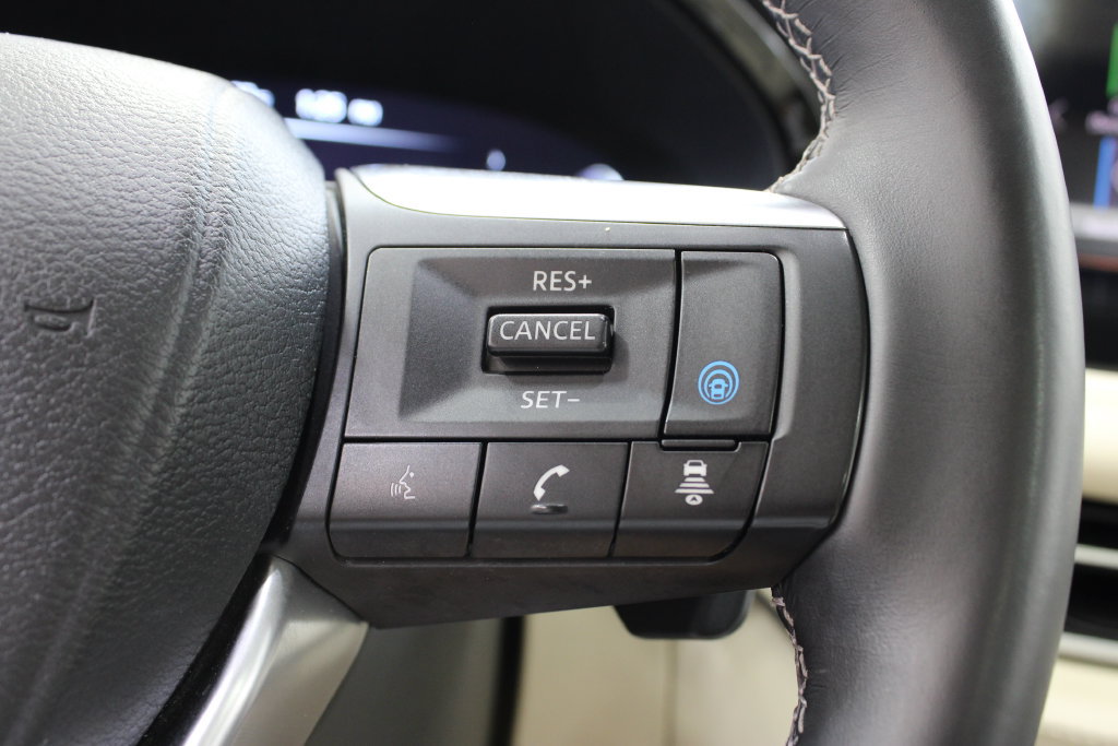 Used 2023 INFINITI QX60 Sensory w/ Vision Package AWD/4WD image 29
