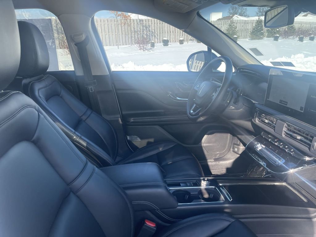 Used 2023 Lincoln Corsair AWD image 29