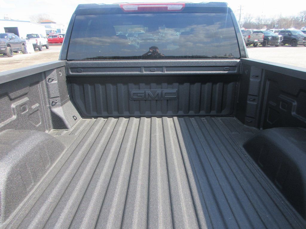 New 2026 GMC Sierra 1500 Elevation image 7