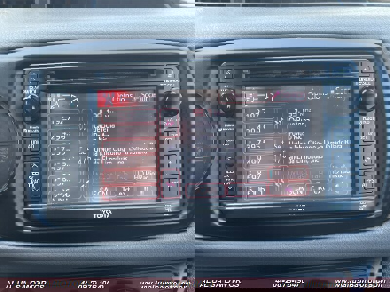 Used 2015 Toyota Yaris L image 23