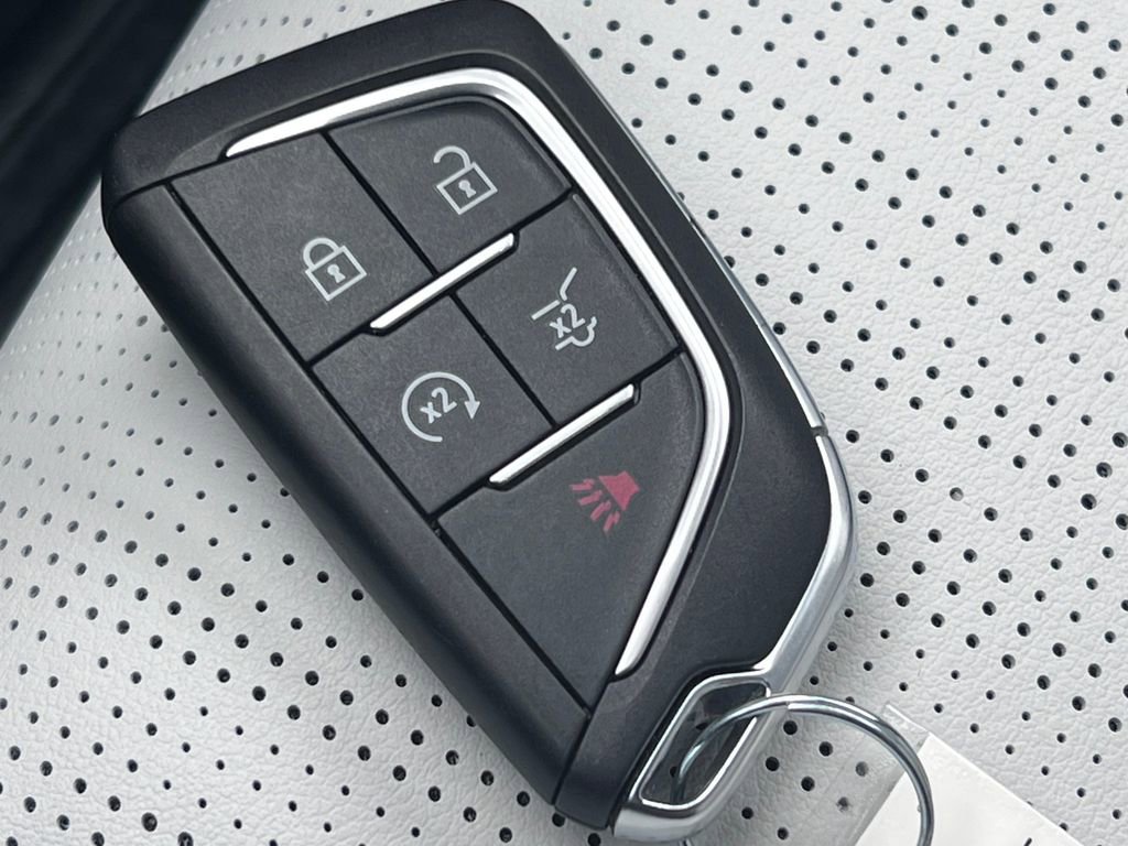 Certified 2024 Cadillac Lyriq Luxury AWD/4WD image 28