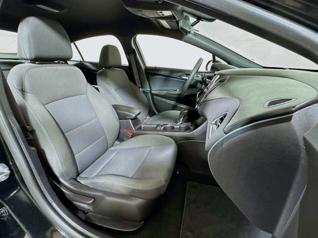 Used 2017 Chevrolet Cruze LT w/ RS Package FWD image 24