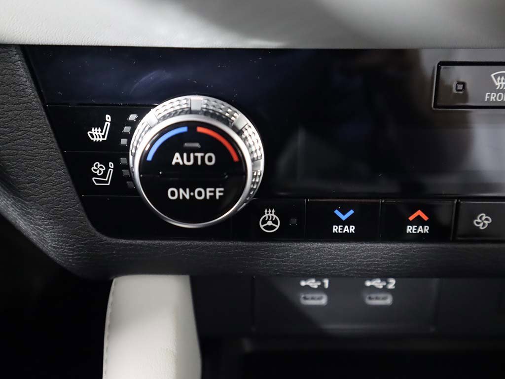 New 2025 Mitsubishi Outlander AWD image 53