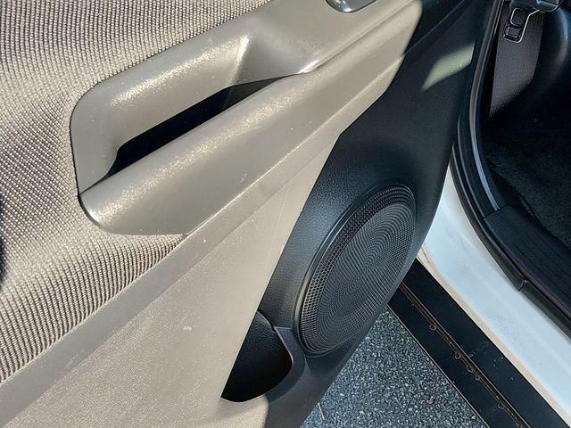 Certified 2021 Nissan Kicks S FWD image 15