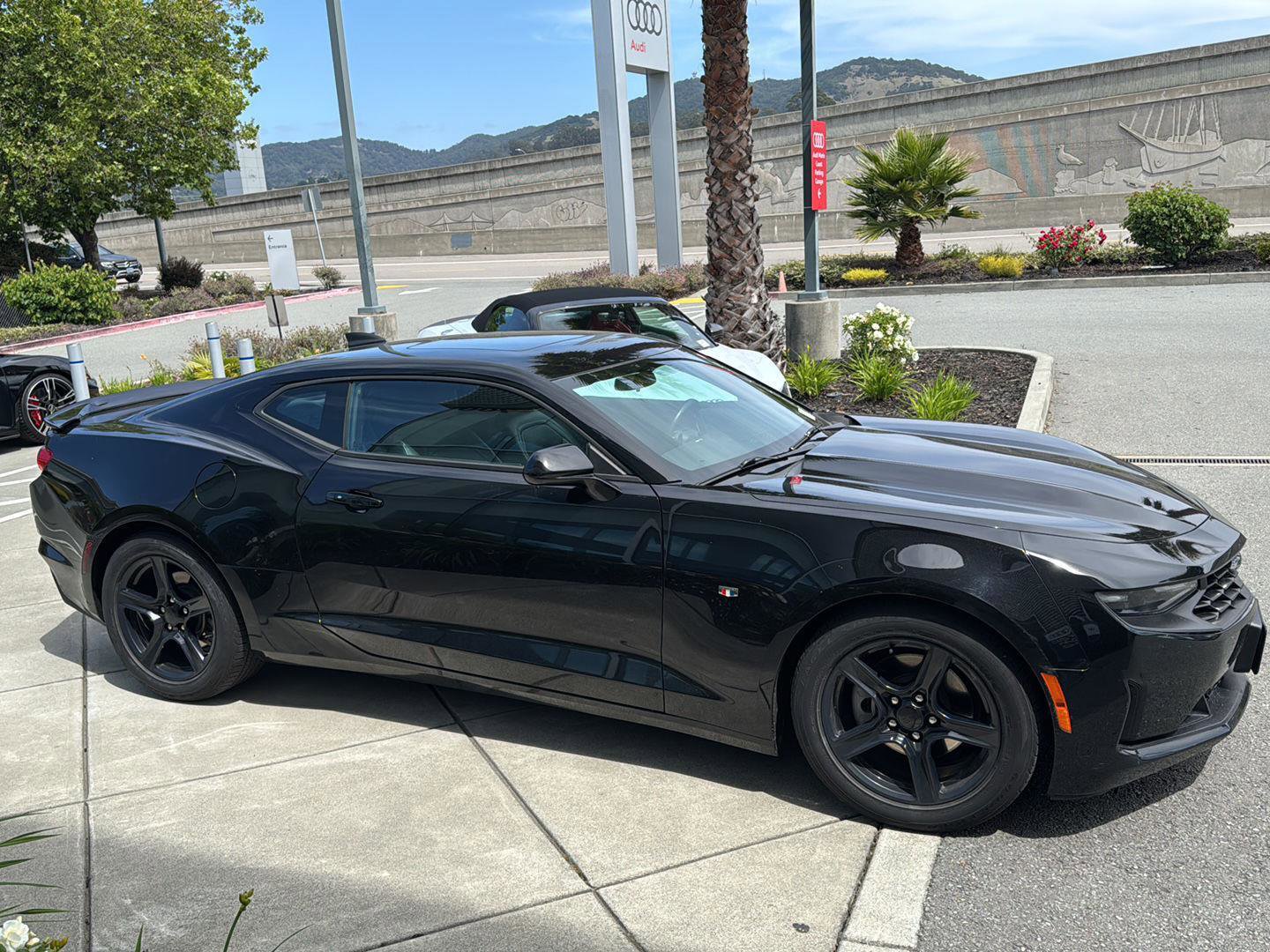 Used 2021 Chevrolet Camaro LT RWD image 5