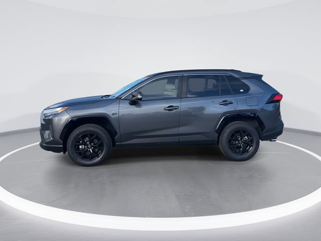 Used 2022 Toyota RAV4 XLE w/ Convenience Package FWD image 4