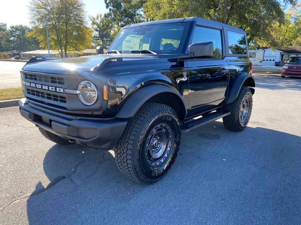 New 2025 Ford Bronco 2-Door w/ Sasquatch Package image 3