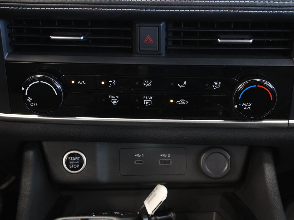Used 2021 Nissan Rogue S FWD image 23