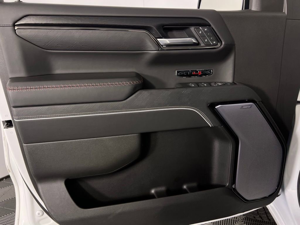 Used 2025 GMC Sierra 1500 AT4X image 24