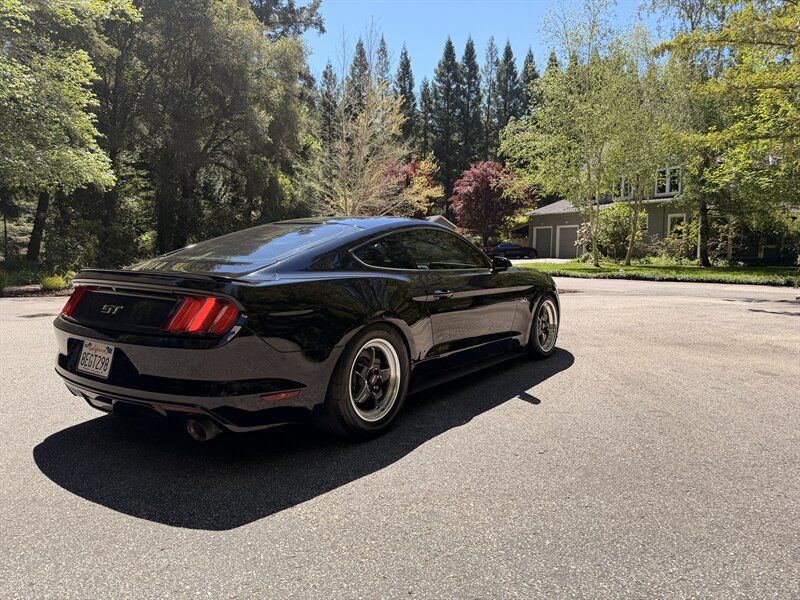 Used 2016 Ford Mustang GT image 8