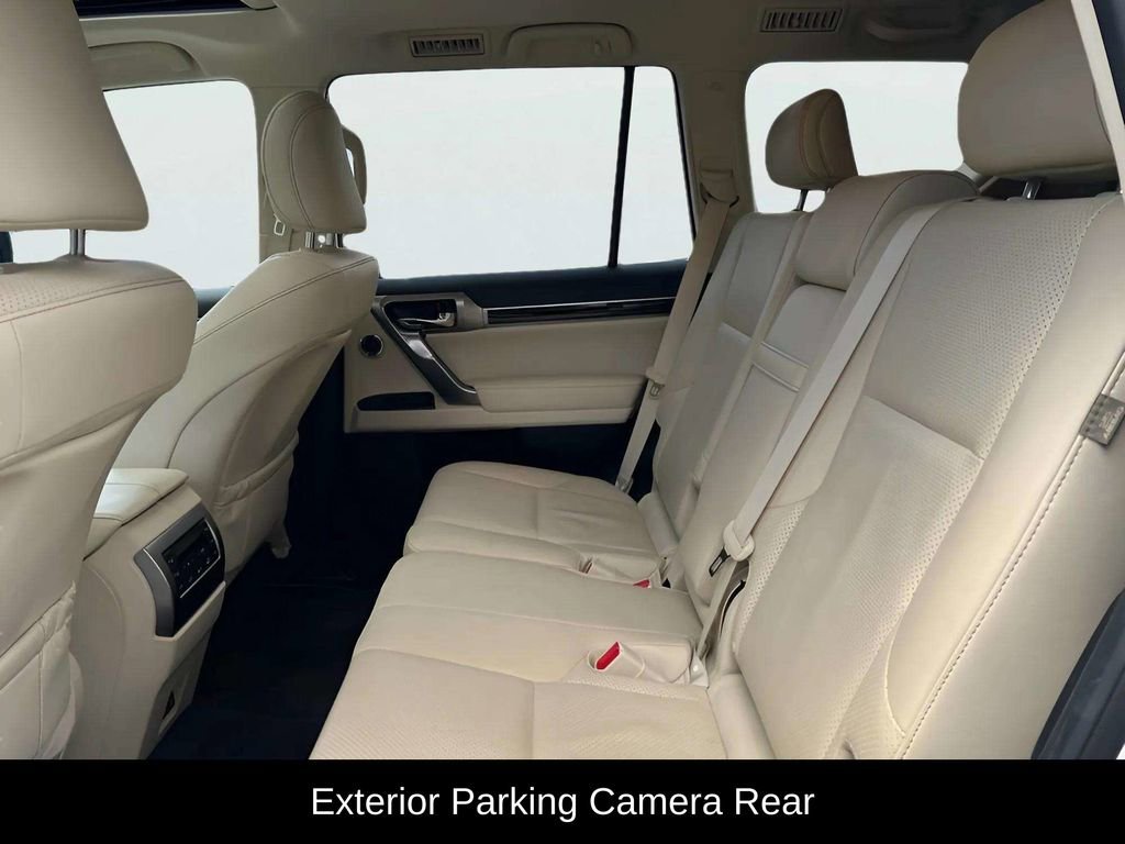 Used 2023 Lexus GX 460 Luxury w/ Accessory Package image 10