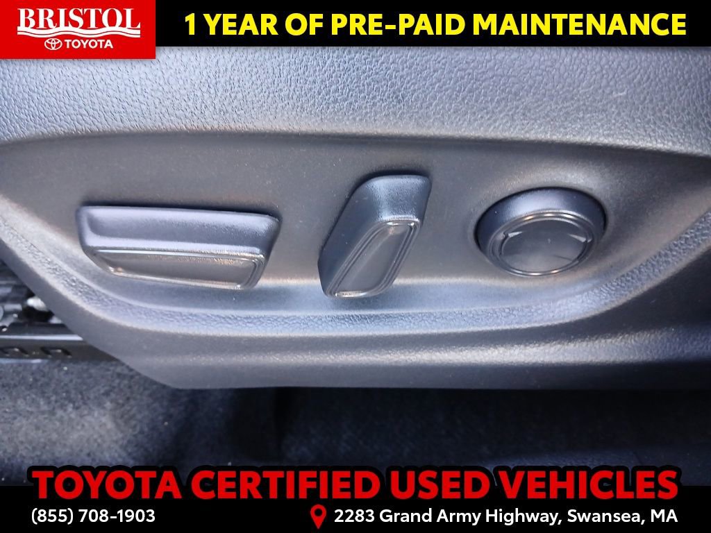 Certified 2024 Toyota Corolla Cross XLE image 19